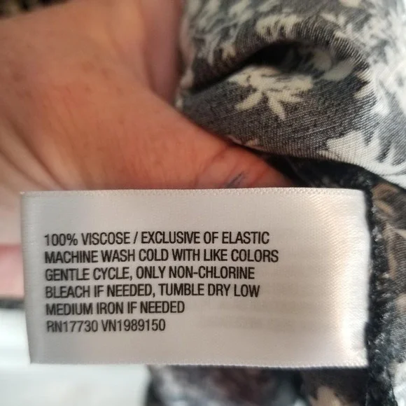 A New Day Black Floral Print Flutter‎ Sleeve V Neck Midi Dress Plus Size 3X - Picture 5 of 13